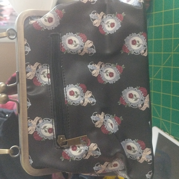 Dangerfield Hand Bag - Picture 4 of 4